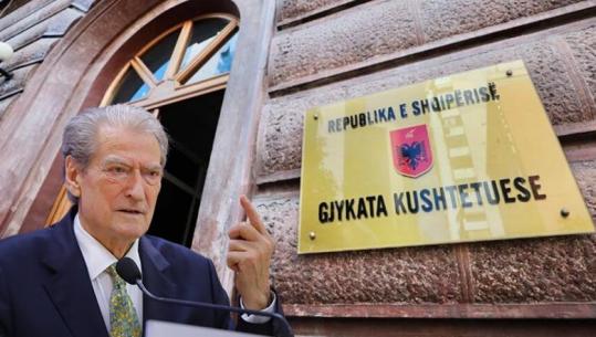 Kushtetuesja pranon pjesërisht kërkesën e Berishës, i kërkon Gjykatës së Lartë të rishqyrtojë masën ‘detyrim paraqitje’