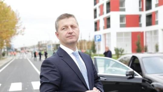 Gjykata në Prishtinë lë në burg për një muaj ish-bashkëpunëtorin e Behgjet Pacollit! Valon Lluka dyshohet për mashtrim dhe disa vepra të tjera penale