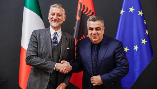 Gonxhja takohet me ministrin italian të Kulturës, prezantohet projekti i 'Fondazione Maxxi' për Galerinë e Arteve