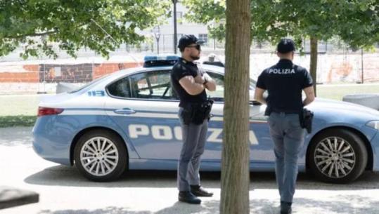 Përndoqi ish të dashurën derisa u kyç në tualetin e picerisë, pranga shqiptarit në Itali! Policia: E kërcënonte prej kohës me mesazhe e telefonata