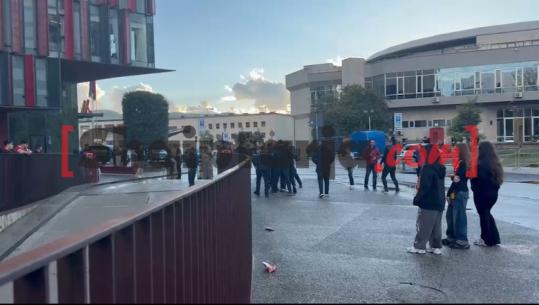 Sherr edhe në hyrje të stadiumit 'Air Albania', tifozët përplasen me policinë para derbit Partizani-Tirana