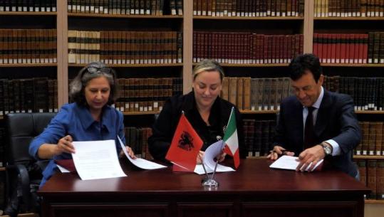 Marrëveshja/ Libri antik në Tiranë, katalogim si në Firenze! Trajnim për tre shqiptarë, financimi nga pala italiane! Ekspozitë e përbashkët me botime veneciane në vitin 2027