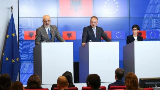 Shqipëria mbyll kapitullin e 4-t të negociatave me BE, Rama: Hap vendimtar, deri në fund të vitit mbyllim dyfishin e kapitujve! Kos: Mbështesim ambicien tuaj, vazhdoni reformat! 