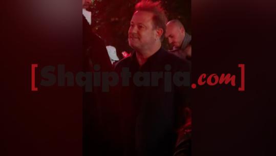 FOTOLAJM/ Deputeti i Sali Berishës, Gjin Gjoni në protestën te Ministria e Arsimit