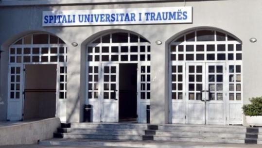 Të lënduarit në protestë, 7 deputetë të PD shkojnë te spitali i Traumës