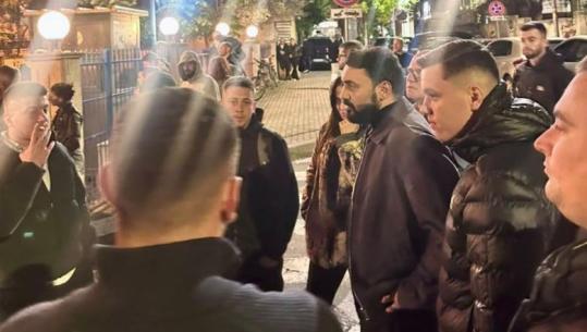 Protestuesit e shoqëruar, deputetët e PD shkojnë te komisariati nr. 1