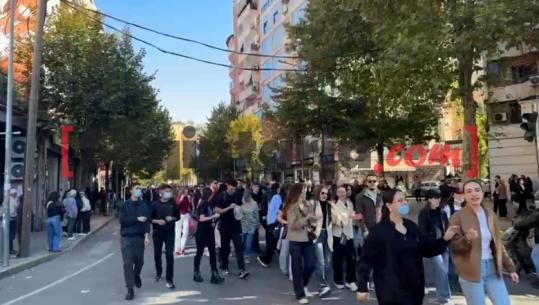 Vijon protesta, studentët bojkot në disa Fakultete! Marshim drejt Ministrisë së Arsimit