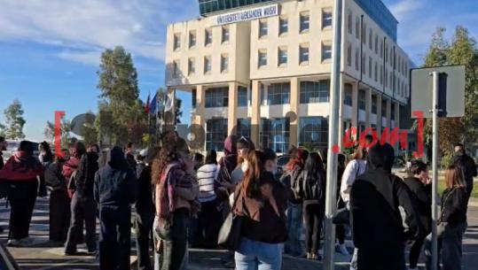 Protesta në Tiranë/ Thirrje për bojkot të mësimit në universitetin ‘Aleksandër Moisiu’ në Durrës