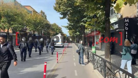Protestat e dhunshme, bizneset e ‘Rrugës së Durrësit’ me qepenët ulur sot