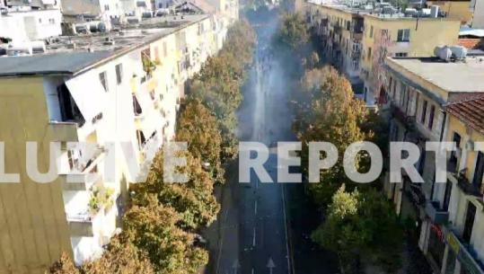 Sulm me molotovë në drejtim të efektivëve, policia reagon me ujë dhe gaz! Shpërndahen protestuesit