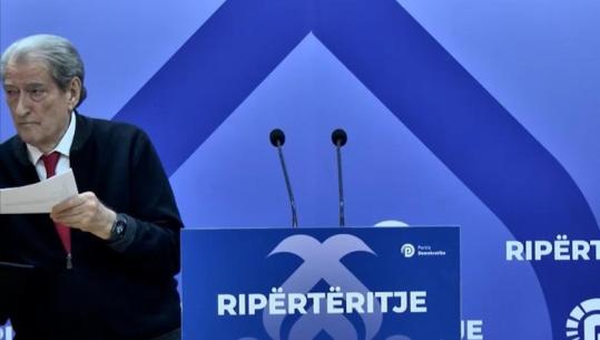 ‘A ta lexoj…’, Berisha bën ‘prova live’ me fjalimin për t’i kërkuar Ramës dorëheqjen…por i bie celulari: Alo…