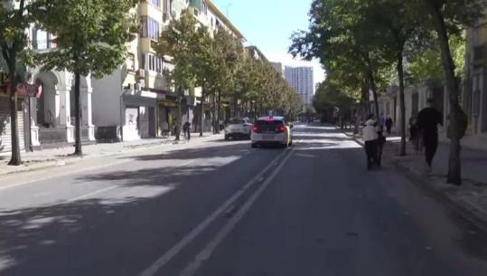 Pastrohet zona para Ministrisë së Arsimit, qarkullimi vijon normalisht! Bizneset kryesisht të mbyllura