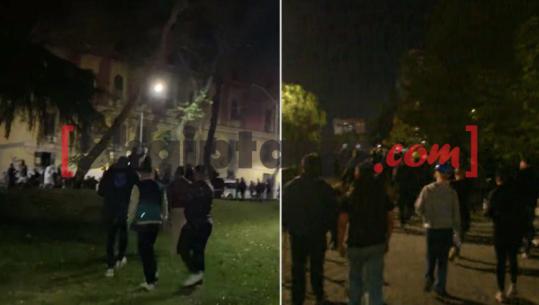 Protestuesit shpërndahen sërish nëpër kryqyetet! Një pjesë e tyre qëndrojnë te sheshi 'Skënderbej'