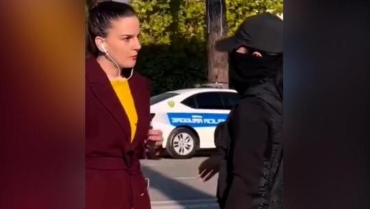 Protestat në Tiranë, protestuesja ofendon me fjalë banale punonjësen e policisë: Nuk më njeh kush jam, mbaje mend