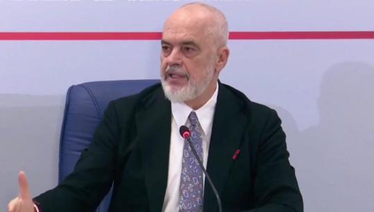 Protestat/ Rama ‘u tërheq veshin’ pedagogëve: Disa prej tyre dalin e predikojnë duke e krahasuar valën e dhunës me ngjarjet e vitit 1990