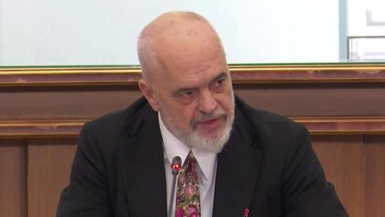 Rama thirrje qytetarëve të distancohen nga protestat e dhunshme: Policia nuk hyn mes turmës për të bërë balet, por për të goditur ata që e sulmojnë!