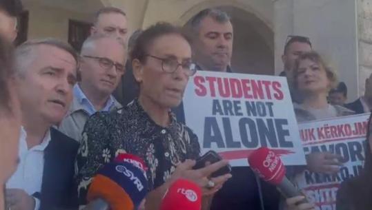 Protesta tek Politekniku, përfaqësuesja e grupit të pedagogëve: Rama të largohet, qytetarët të vendosin me votë