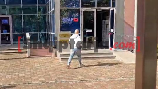 Peshëngritësi Erkand Qerimaj paraqitet në SPAK