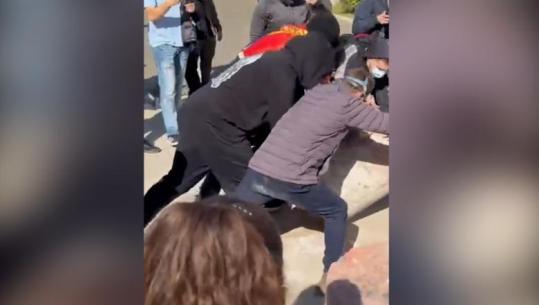 Protestuesit përmbysën stolat e gurtë para Kryeministrisë, Rama: Dhe ‘pedagogët’ erdhën përsëri
