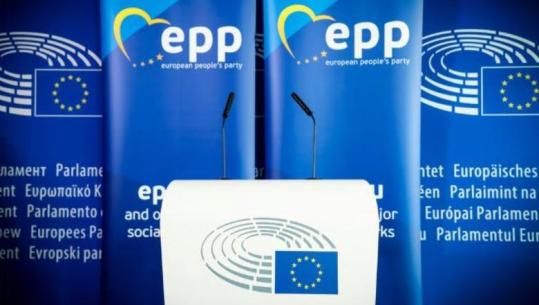 Protestat në Shqipëri/ PPE: Çdo akt dhune, veçanërisht ndaj pronës apo njerëzve, s’ka vend në demokraci! Problemet të trajtohen përmes dialogut