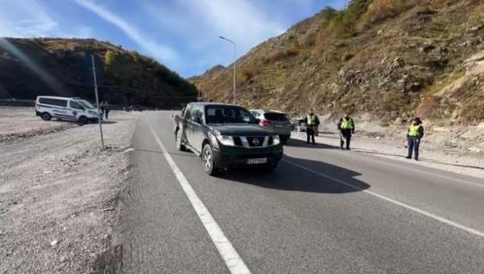 Protestat/ ‘Blindohet Rruga e Arbrit, kontrolle të shumta policore