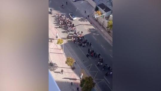Protesta në Tiranë, Koçiu: Dështim i një tentative për të fabrikuar me zor një ‘revolucion të popullit’, dhuna është rrugica e verbër e atyre që s’kanë çfarë ofrojnë më