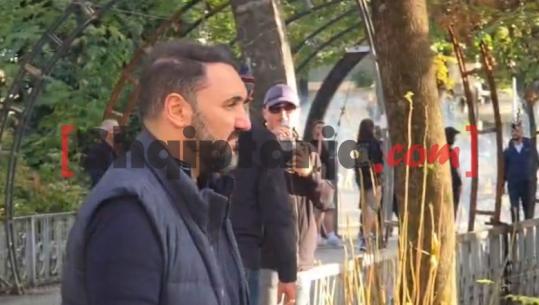 Protestuesit marshim në rrugët e Tiranës, grupin te PD e udhëheq Këlliçi