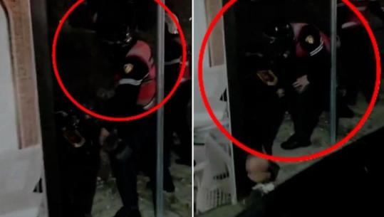 Protesta/ Dhunoi qytetarin me shkop gome, Policia: Pezulluam efektivin e ‘Shqiponjave’! 5 policë të plagosur nga hedhja e gurëve e molotovëve, hetim për dëmtimin në sy të 28-vjeçarit