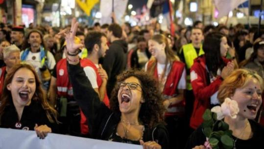 Zgjedhjet në Serbi, Lista Studentore fiton 51.47% të votave, Vuçiç merr 40.42%
