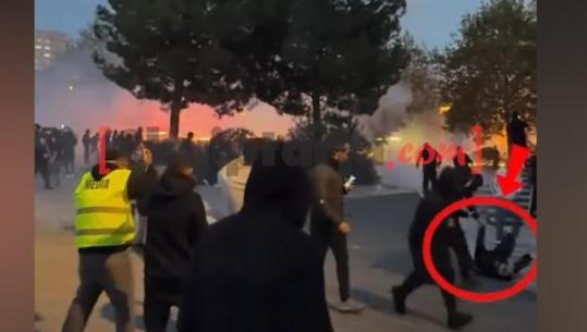 Britma therëse mes shpërthimeve të fishekzjarrëve, momenti kur Erjon Vishkulli lëndohet në sy! I riu shtrihet në tokë, shokët kërkojnë ambulancën