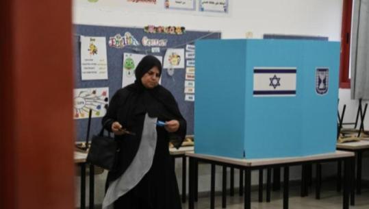 Izraeli drejt mbylljes së votimit, pjesëmarrja kalon 74%! Netanyahu kërkon zgjatjen e votimit, Komisioni e refuzon