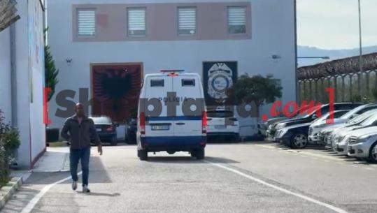 Akuzohet për dosjen ‘AKSHI’/ Pas Veliajt, edhe Ergys Agasi transferohet nga paraburgimi i Bradasheshit drejt Fierit