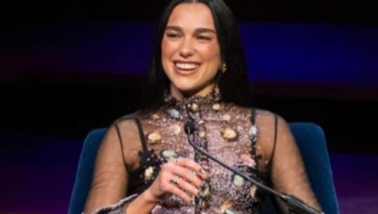 Dua Lipa promovon letërsinë në Londër, merr pjesë në festivalin e njohur! Këngëtarja shqiptare bashkon emra të artit në një skenë