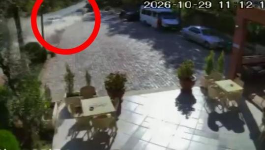 Report Tv siguron videon, furgoni u preu rrugën 2 makinave! Si ndodhi aksidenti zinxhir me 4 automjete në Librazhd-Prrenjas