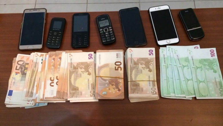 Kontrabandë cigaresh nga Mali i Zi, 4 të arrestuar në Shkodër, bllokohen 15 mijë euro