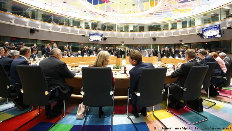 Dëbimi i diplomatëve, si Lindja edhe Perëndimi në akord për Rusinë