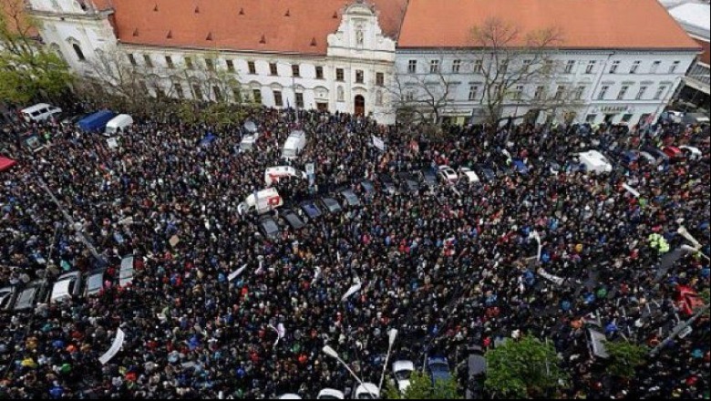 Vrasja e gazetarit investigative në Sllovaki, vazhdojnë protestat kundër qeverisë