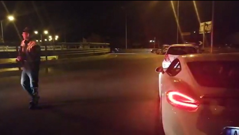 Aksident në Tiranë, 20-vjeçarja me ‘Porsche’ përplas një makinë, një person përfundon në spital