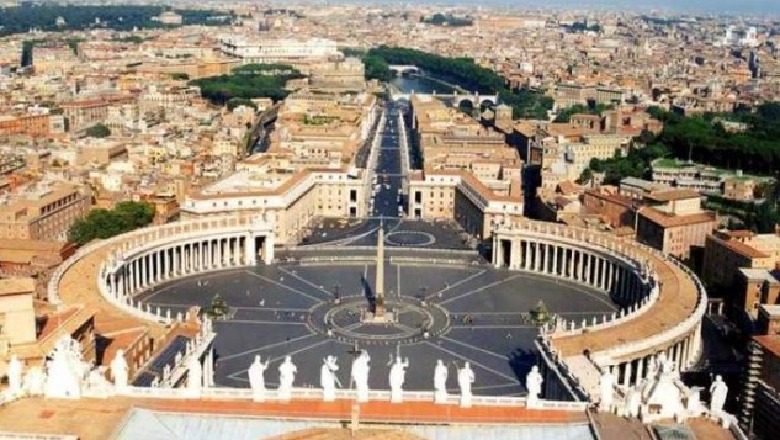 Posedonte materiale pornografike me fëmijë, arrestohet prifti i Vatikanit