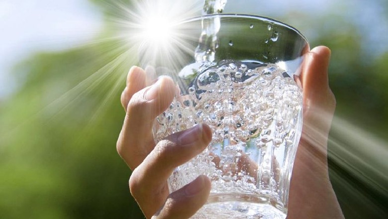 Një gotë ujë esëll në mëngjes bën mrekulli në organizëm, mos e harroni kurrë
