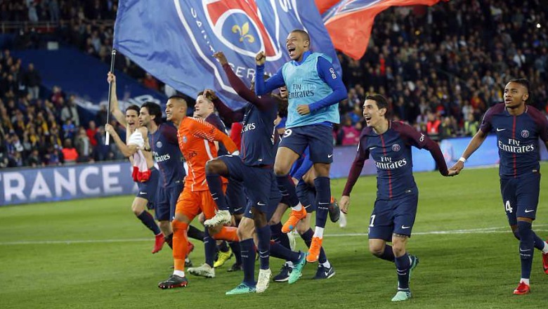 PSG hap shampanjën, kampion pasi mund 7-1 Monacon