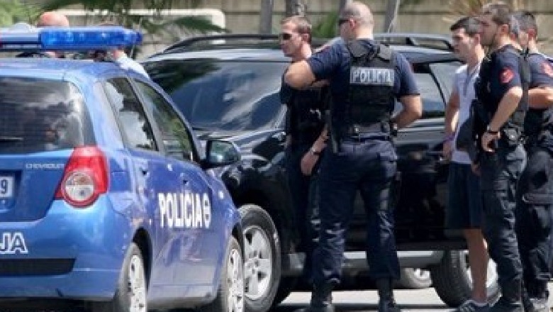 Armëmbajtje pa leje dhe shkaktim aksidenti, arrestohet 36-vjeçari në Berat