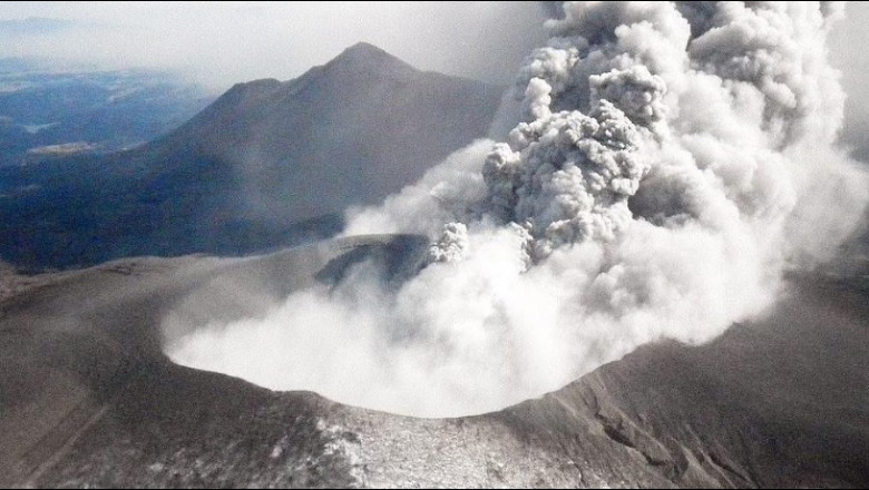 Japoni, zgjohet vullkani pas 250 vitesh, autoritetet bllokojnë zonën