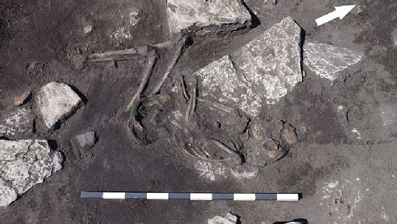 Zbulimi i rrallë, ja eshtrat me bizhuteri në trup nga masakra e 1500 viteve më parë në Suedi