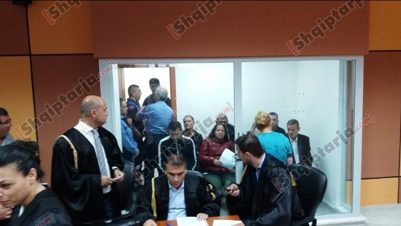 Korrupsioni në Universitetin e Elbasanit, burg Dekanit dhe shefes së Departamentit, lirohet pedagogia