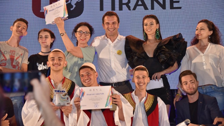 Shpallen fituesit e “Tirana Art Fest”/Veliaj: Qyteti ynë më i ri i talentuar, këtu do ndërtojmë të ardhmen
