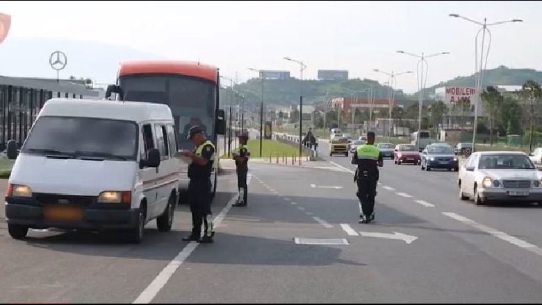 Policia Rrugore e Tiranës ngre pika kontrolli për rritjen e sigurisë së qarkullimit
