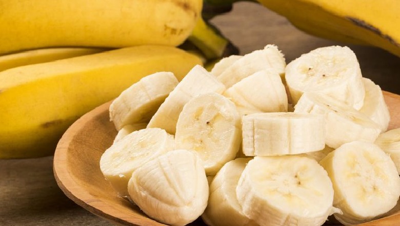 A duhet të konsumoni banane me stomak bosh? Mësoni sa më parë të vërtetën