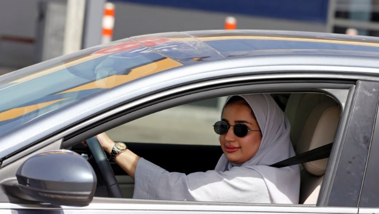 Lamtumirë ligji, gratë në Arabinë Saudite ngasin makinën