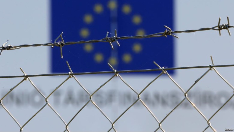 Ndryshojnë rregullat e lëvizjes në Schengen/ BE do të verifikojë udhëtarët